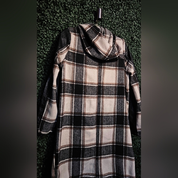 Plaid Women's Jacket with Black Sleeves - Picture 4 of 5